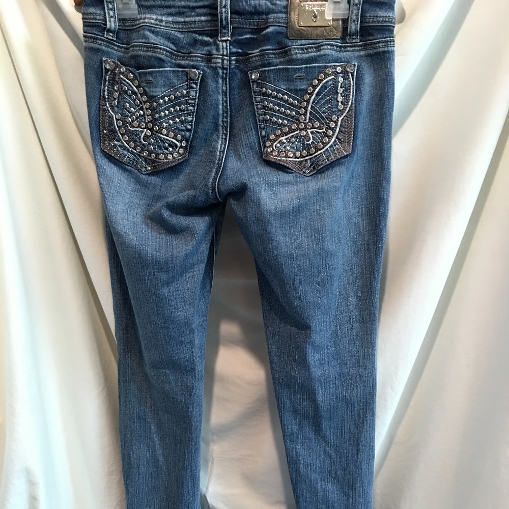 L.A idol Distressed